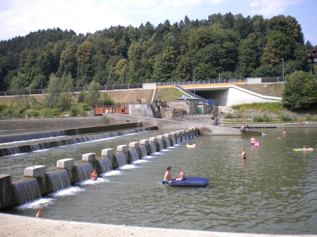 Uroczy Domek Z Ogrodem I Tarasem Myslenice Luaran gambar