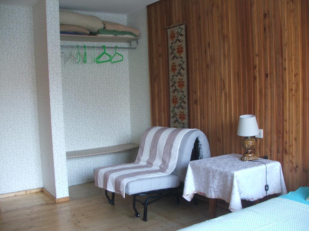 Uroczy Domek Z Ogrodem I Tarasem Myslenice Luaran gambar