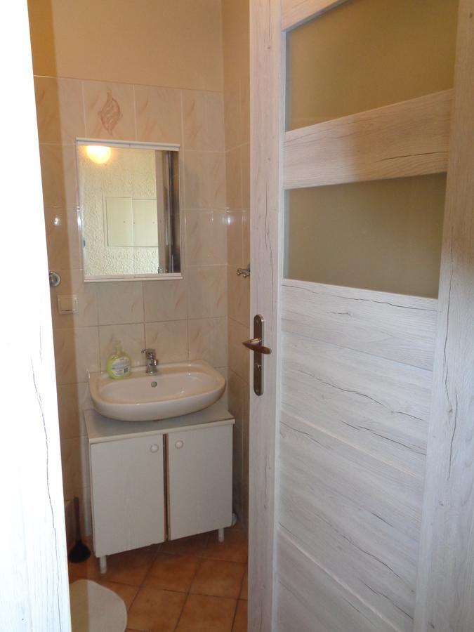 Uroczy Domek Z Ogrodem I Tarasem Myslenice Luaran gambar
